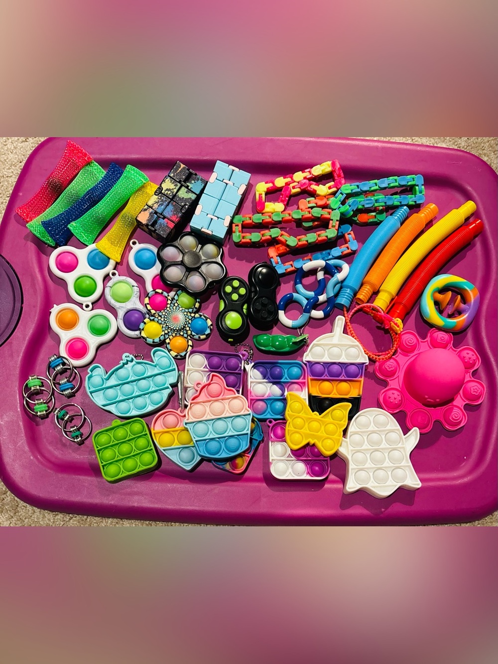44pk fidget toys all included. Fun Fidget toys 💞